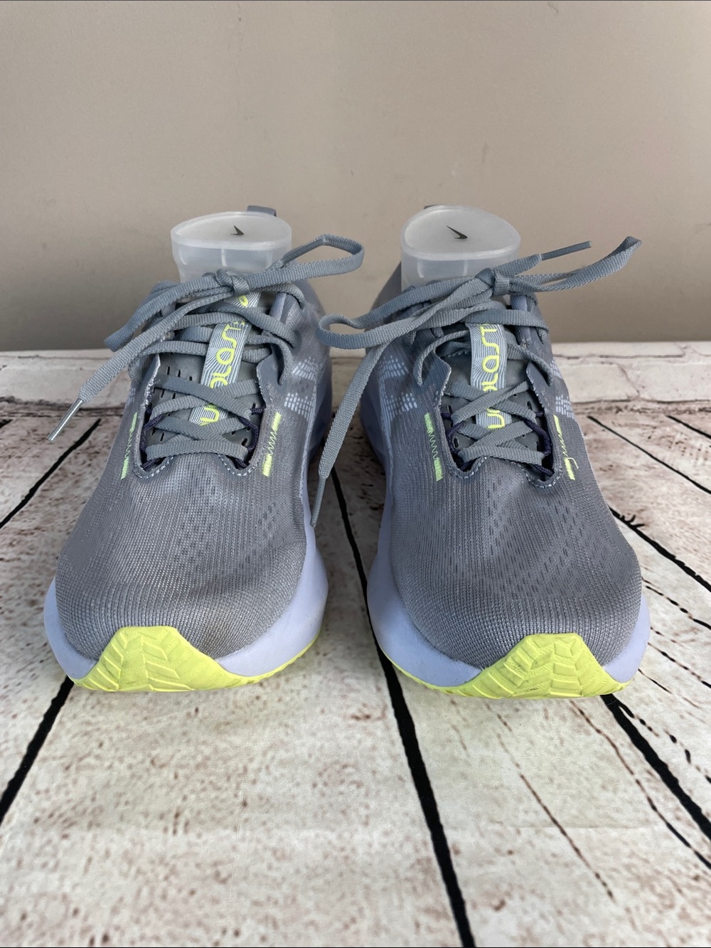Asics Novablast 5 Women's 8.5 Gray Yellow Running Athletic Lace Up Sneaker Shoe - Picture 2 of 9